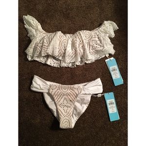 BRAND NEW Beach Bunny Love Me Like You Do Bikini